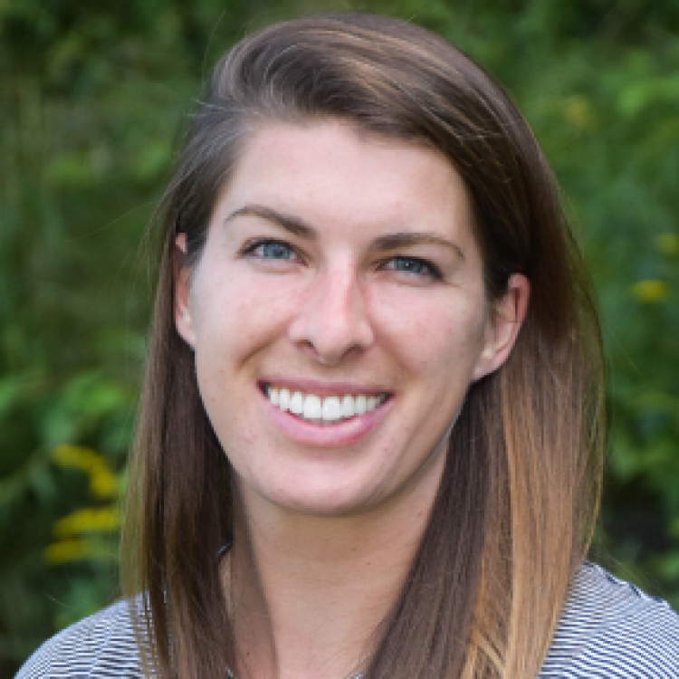Alison Frye Headshot